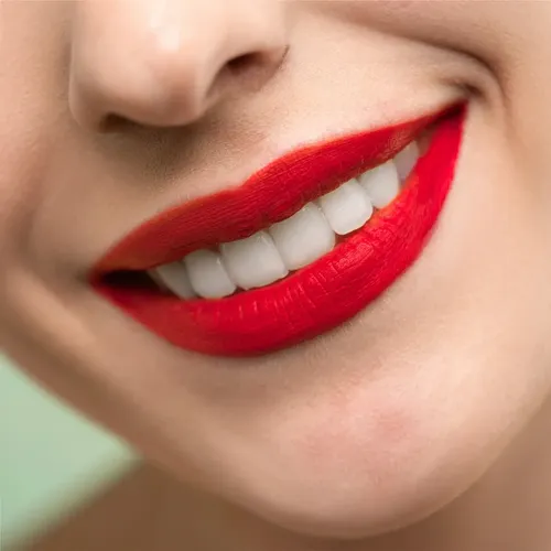 Labial Líquido Intransferible All Day Larga Duración Z249 Acabado Mate Color 01 – Rojo