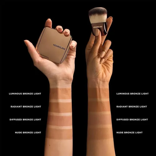 Polvo Bronceador Luminoso Hourglass Nude Bronze Light
