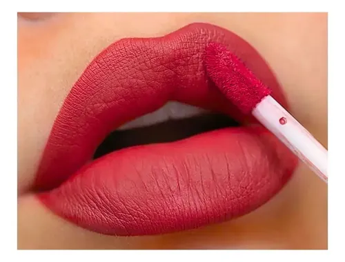 Lápiz labial Duo Lip Twice 2 en 1 con alta pigmentación de Ruby Rose Lt50