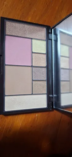 Natura Una Paleta Multifuncional 8 Tonos Multicolor