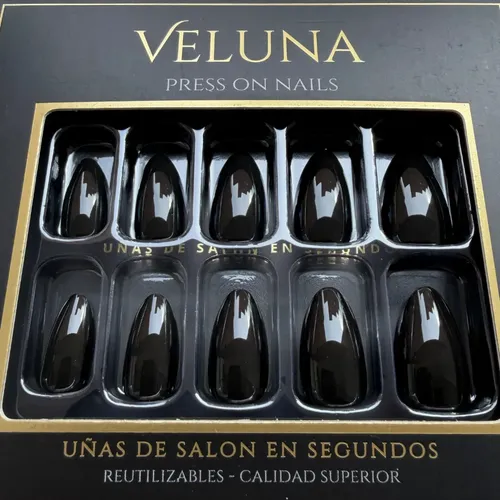 VELUNA Uñas Postizas Press On Cortas Soft Gel Almendradas 30u Reutilizables – Color Negro