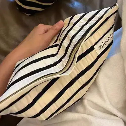Hh Cosmetiquera Bolso Maquillaje Lapicera Rayas Negras 26 Pp