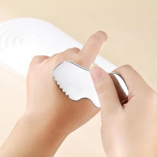 Gua Sha Facial Metal Plateado Masajeador Drenaje Linfático