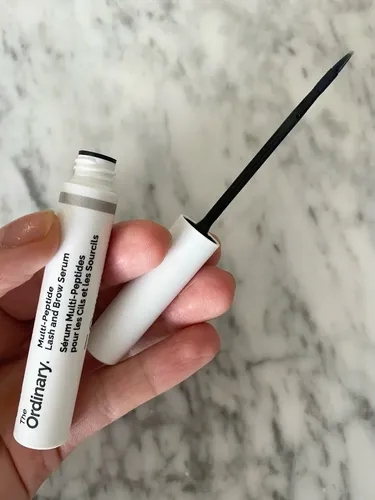 The Ordinary Serum Crecimiento Pestañas Y Cejas Multipeptide