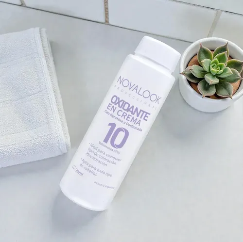 Oxidante En Crema Novalook Con Keratina 10 Volumenes 90 Ml Tono 1 Negro