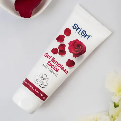 Gel De Limpieza Facial Con Extracto De Rosas Sri Srisf