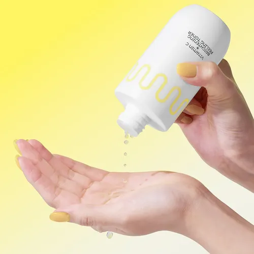 Commonlabs Vitamin C Brightening Peeling Toner Exfoliante
