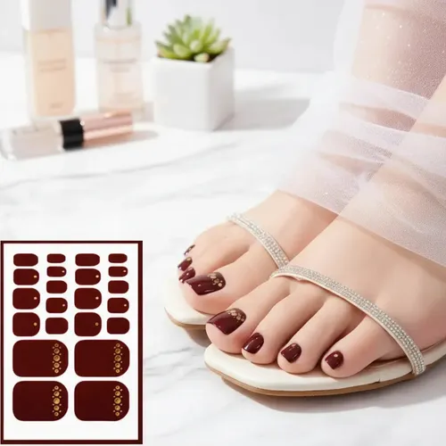 Tiras De Uñas Gel Para Pies Autoadhesivas 22u – No Necesita Lampara UV – Bordó Con Brillos Dorados