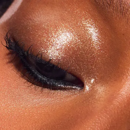 Barra cremosa para sombras Mac Dazzleshadow, con tachuelas doradas