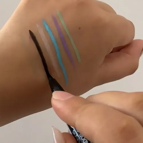 Delineador De Ojos En Fibra Larga Duración De Colores (690) Color Violeta