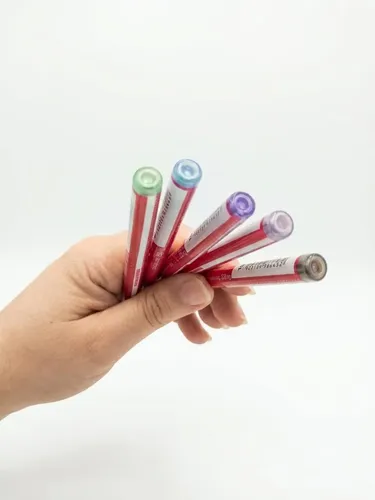 Delineador De Ojos Retráctil Avon Color Trend Varios Tonos