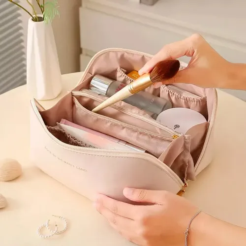 Neceser De Cuero Ecologico Para Maquillaje Cosméticos Y Accesorios De Viaje Organizador Portacosmeticos Con Cierre Resistente Interior Forrado Ideal Para Mujer Color Crema Levys Bazar