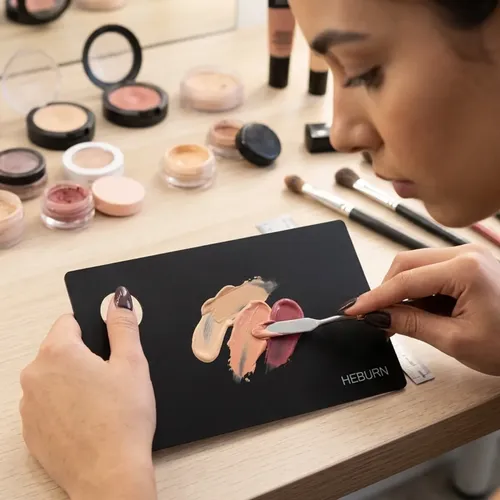 Paleta Mezcladora De Maquillaje Heburn