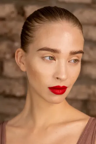 Labial Mate Regina Rojo Helena Larga Duración Hidratante y Nutritivo