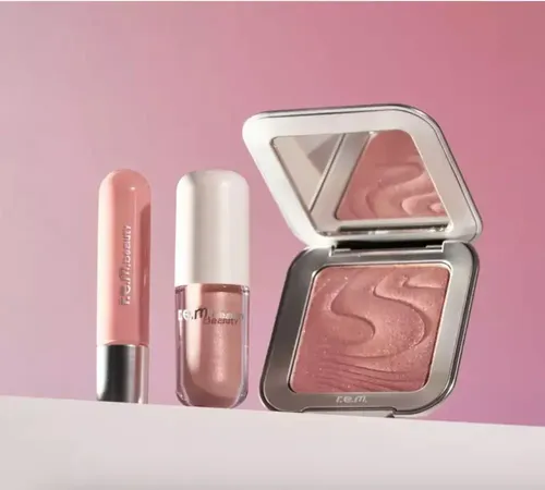 R.e.m. Beauty Yours Truly Makeup Set Sombra, Rubor Y Gloss