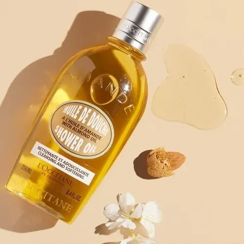 Aceite hidratante para cuerpo L’Occitane Almond Shower Oil en botella 250mL Almendra