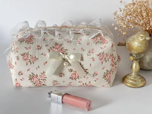 Set De Bolsitas De Maquillaje Cherry Ever After Floral Con M