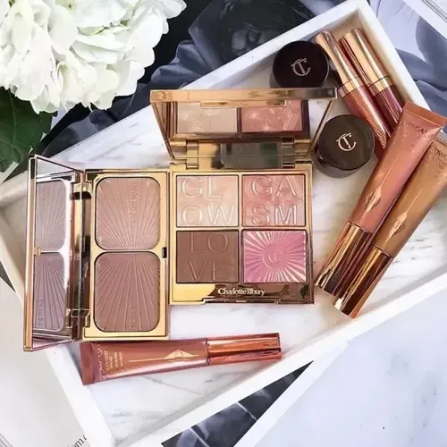 Paleta Charlotte Tilbury Filmstar Bronze & Glow para Iluminar y Broncear Tono Light-Medium