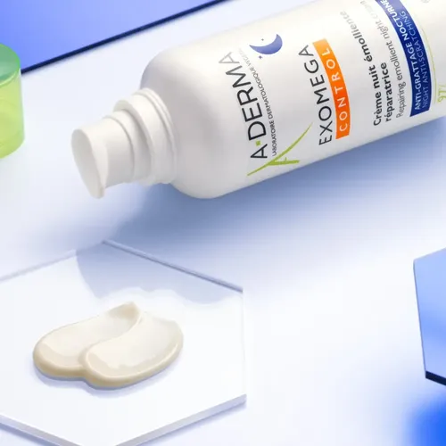 Crema Hiratante Corporal Emoliente A-Derma Exomega Control para Piel Atópica y Piel Seca Crema de Noche que Ayuda a Calmar la Piel Ideal para Skincare Diario Absorción Rápida con Avena 400ml
