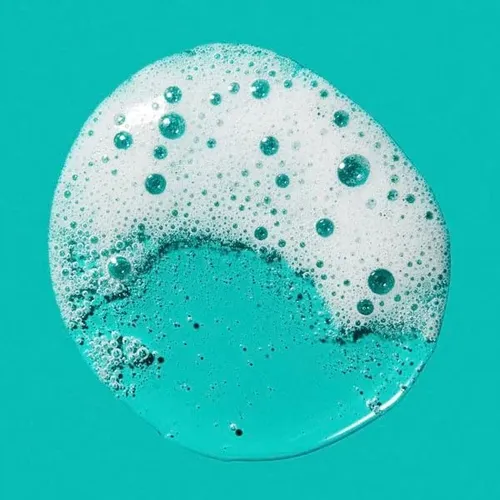 //a A Gel Limpiador Para Piel Con Tendencia .,
