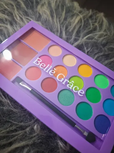 Paleta De Sombras Y Rubores Belle Grace Colores