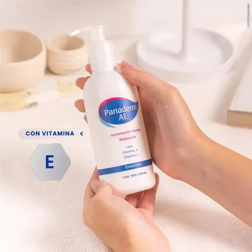 Panaderm Ae Emulsión Humectación Intensa Reparación 250ml