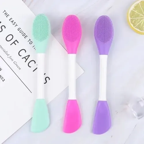 Cepillo Exfoliante para Puntos Negros y Labios – Limpiador Facial con espátula de silicona