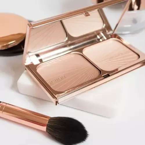 Paleta Charlotte Tilbury Filmstar Bronze & Glow para Iluminar y Broncear Tono Light-Medium
