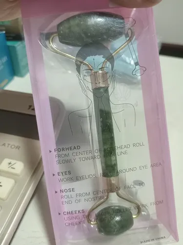 Rodillo Para Masaje Facial De Piedra Jade