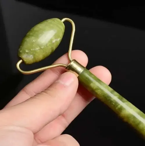 Masajeador Facial Corporal Rodillo Piedra Roller Jade Verde