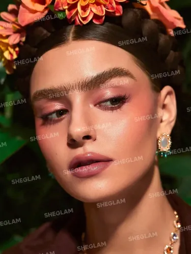 Frida Kahlo X Sheglam Lápiz Líquido Para Cejas Color Auburn