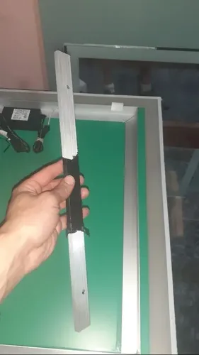 Espejo Con Luz Led 80 X 60 Cm Para Baño. Con Guarda Esmerila