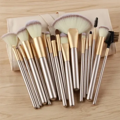 Set De 24 Brochas De Maquillaje Beige Champagne Suaves