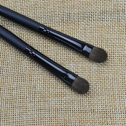 Set De Brochas Para Ojos Con Mango De Madera