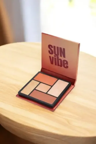 Avon Color Trend Paleta De Sombras Marrones Nude Sun Vibe