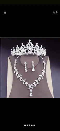 Tiara Collar Y Aros En Plateado Novia Quince Años Egresada