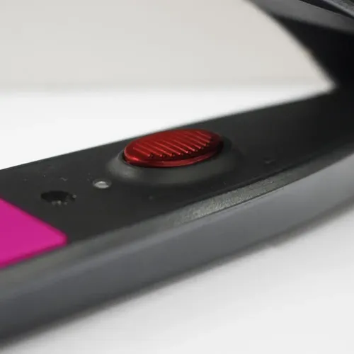 Planchita De Pelo Ultracomb Ruby Ap-4401 Negra Y Fucsia