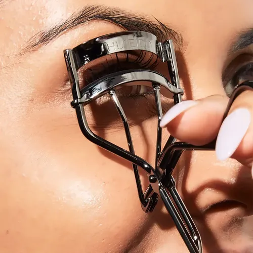 Encrespador de pestañas Shiseido eyelash curler plateado