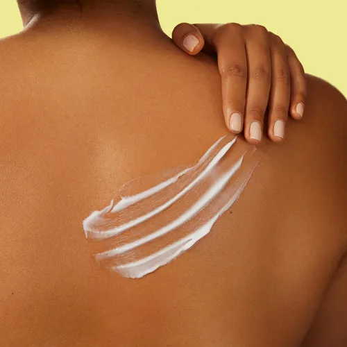 Loción Corporal Iluminadora Byoma Con Niacinamida Y Ácido Az